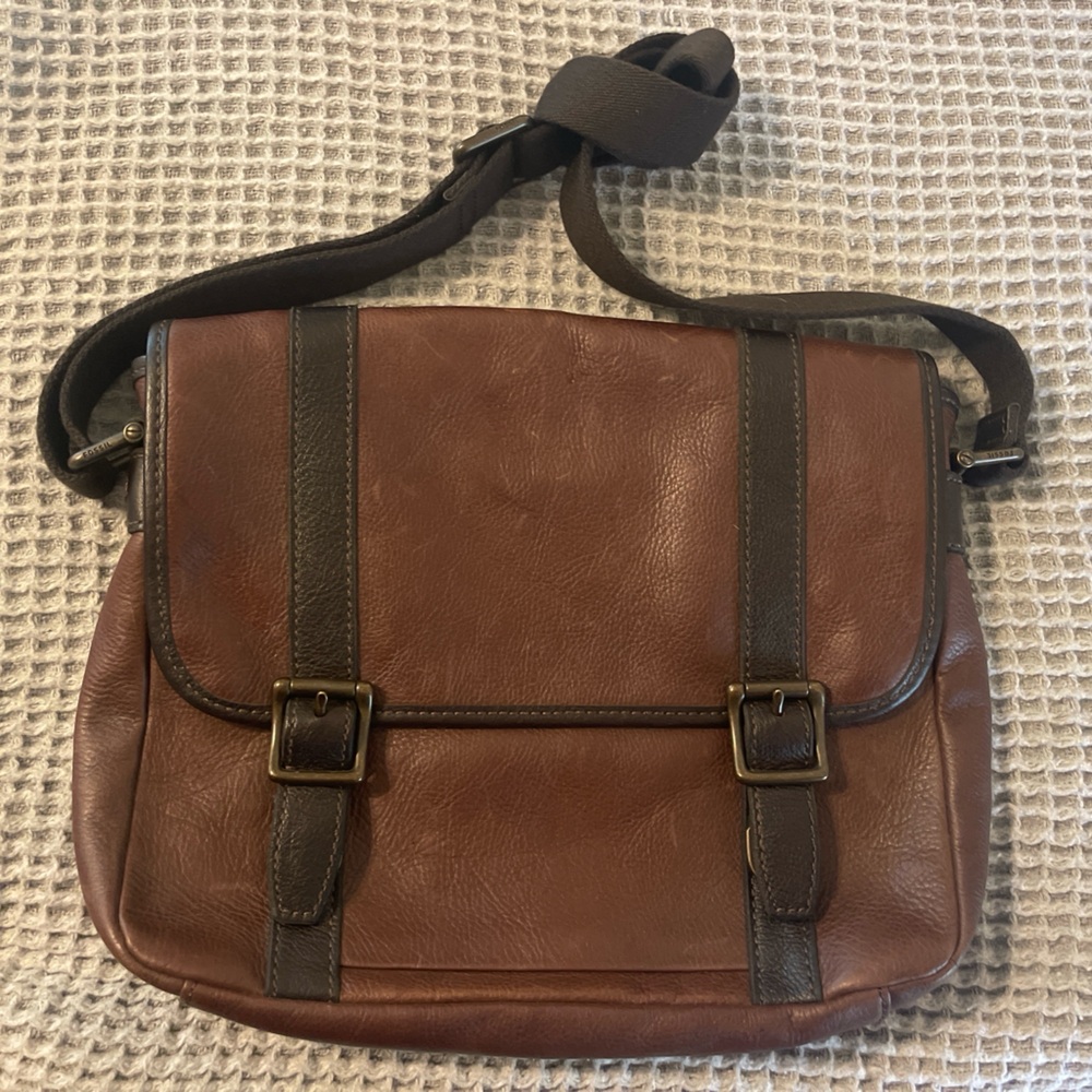 Fossil Brown Leather Crossbody Bag with Dark Trim